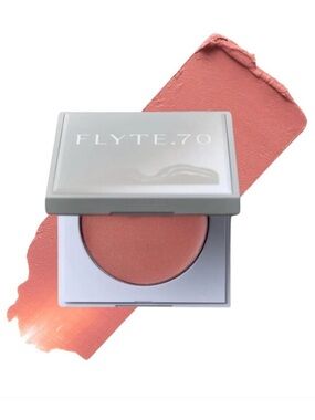 FLYTE.70  Hazy Cheek Crème Blush tenderness (Neutral blushed rose)